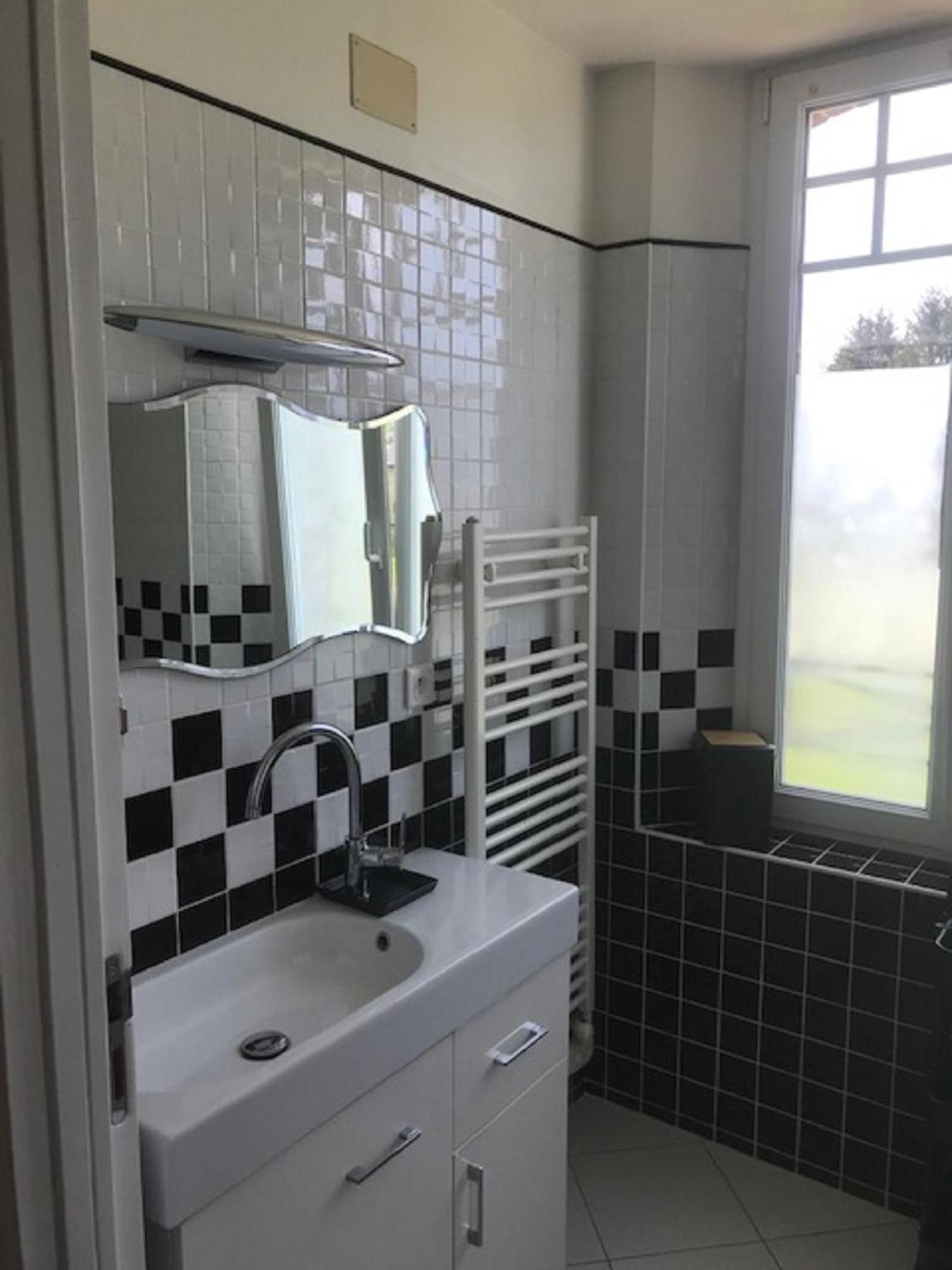 La maison d'amis Auneuil Extérieur photo
