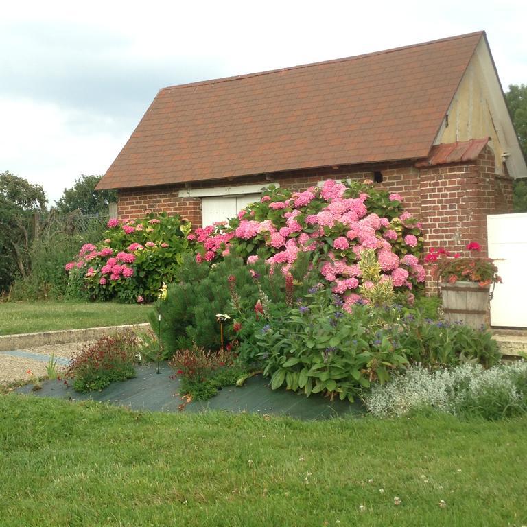 La maison d'amis Auneuil Extérieur photo
