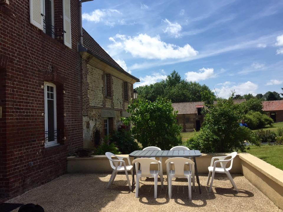 La maison d'amis Auneuil Extérieur photo